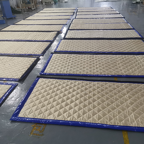 PVC laminated flame-retardant soundproof protective mat