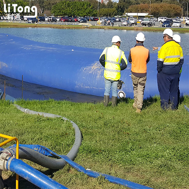 Blue Anti UV PVC Mesh Coated Tarpaulin For Durable Flood Protection Tube