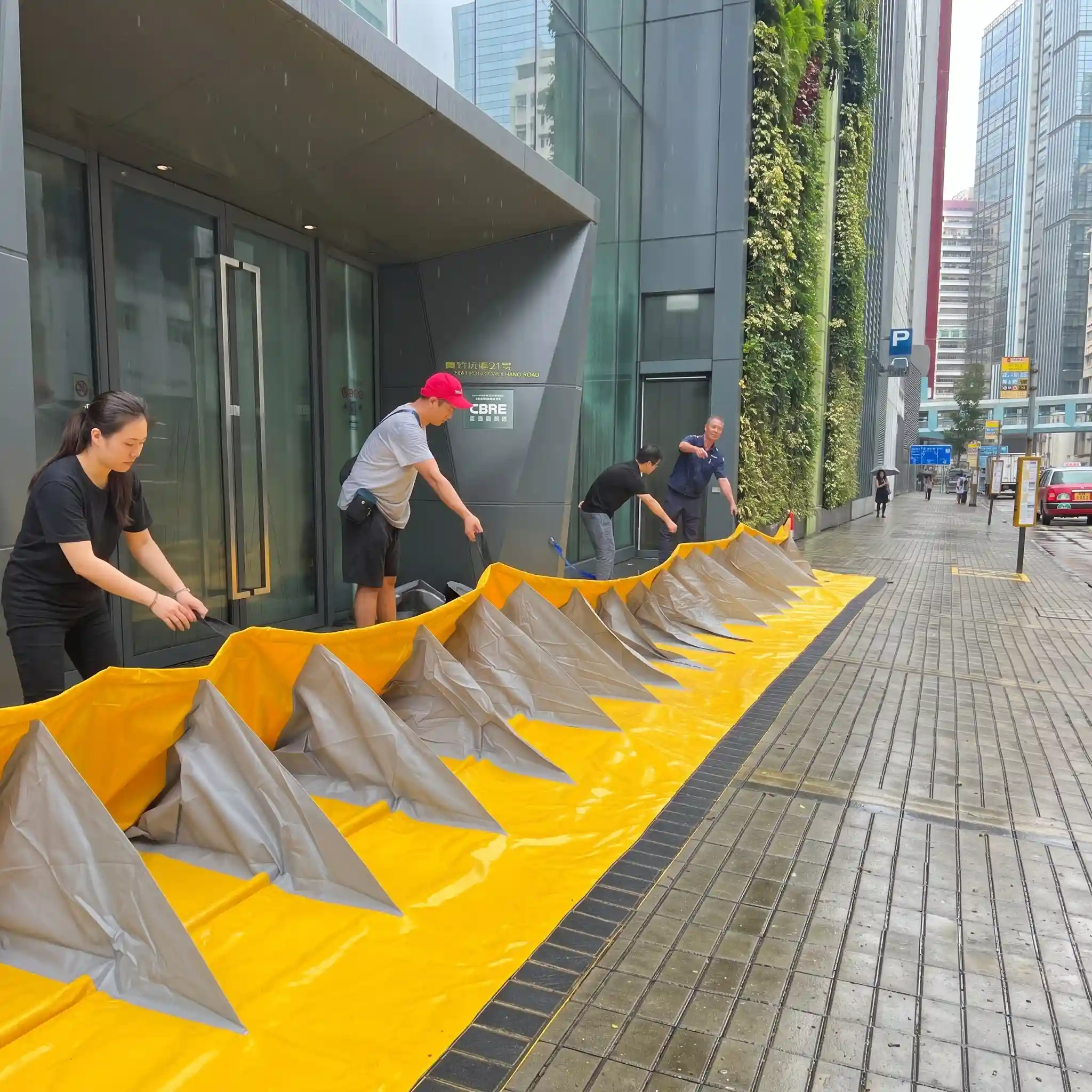 Water Barrier | Flexible Portable Flood Barrier
